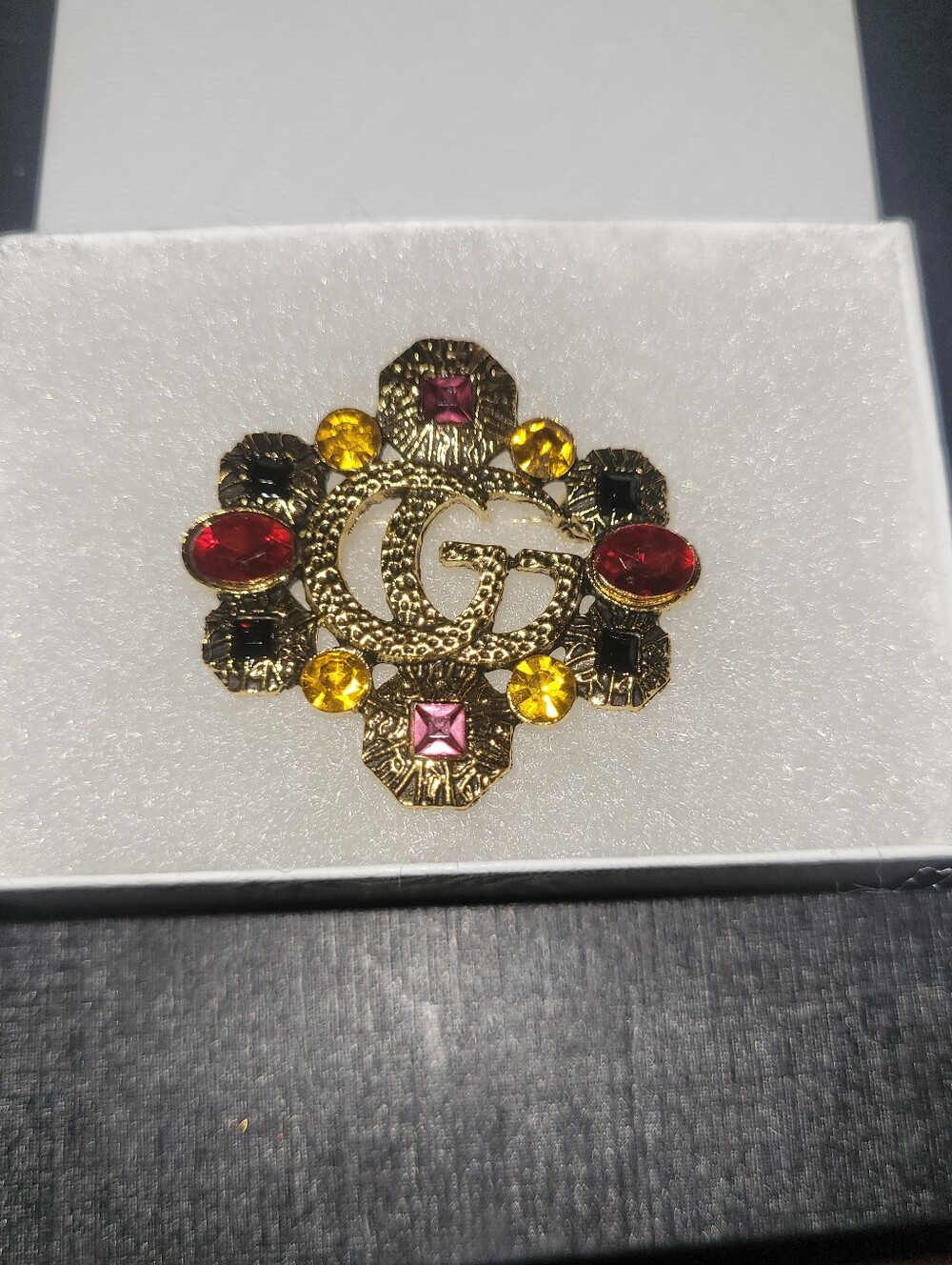 Desinger Style Brooch - Picture 8 of 9